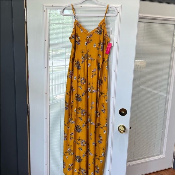 *NWT Mustard Yellow Floral Maxi Dress size Large Xhilaration; fall family photos - Picture 3 of 11